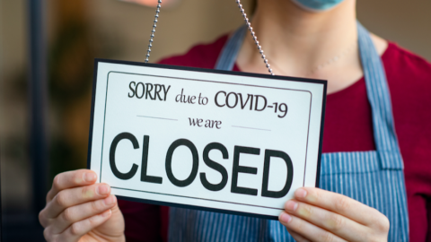 Closed COVID 19 sign