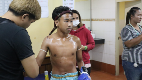 Fifteen-year-old Wit gets ready for his second fight