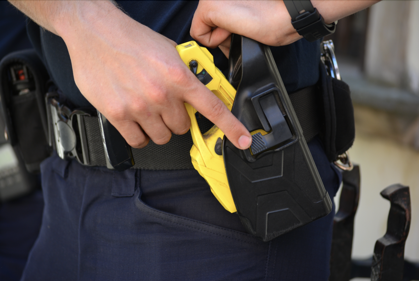 In What Circumstances Can NSW Police Officers Discharge Tasers?