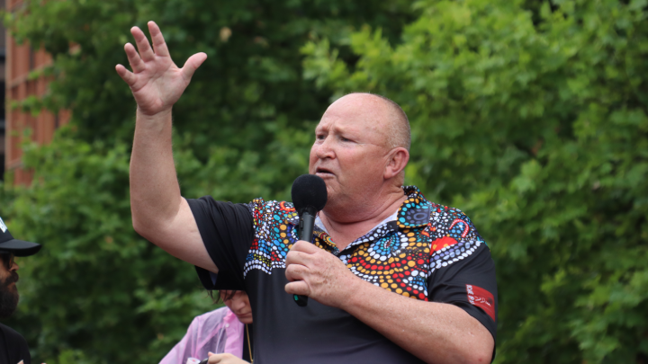 Wiradjuri elder Uncle Dave Bell paid respects to the clans around NSW by taking the crowd in unison through them